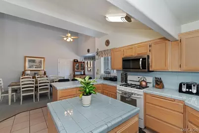 737 E Mountain View, Big Bear City, CA 92314 - Photo 23