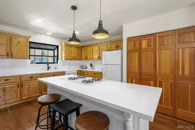 1304 Malabar Way, Big Bear City, CA 92314 - Photo 11