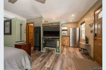 903 W Rainbow Boulevard, Big Bear City, CA 92314 - Photo 23