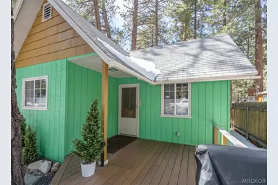 903 W Rainbow Boulevard, Big Bear City, CA 92314 - Photo 7