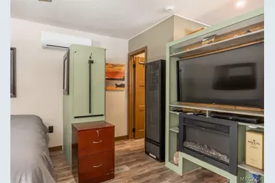 903 W Rainbow Boulevard, Big Bear City, CA 92314 - Photo 27