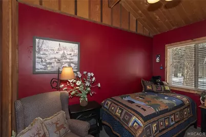 328 Wabash Lane, Sugarloaf, CA 92386 - Photo 19