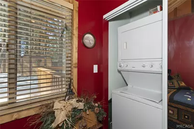 328 Wabash Lane, Sugarloaf, CA 92386 - Photo 21