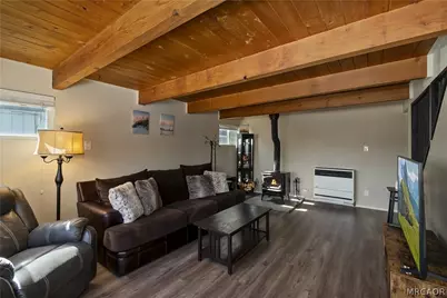 728 W Aeroplane Boulevard, Big Bear City, CA 92314 - Photo 7