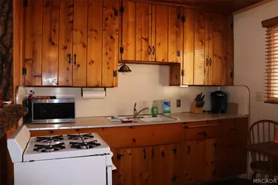 39142 Arapahoe Road, Fawnskin, CA 92333 - Photo 9