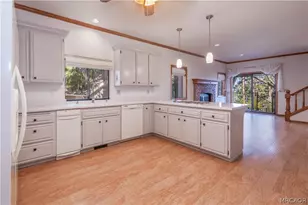 229 Shasta Rd, Lake Arrowhead, CA 92352 - Photo 15