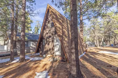 446 Riverside Avenue, Sugarloaf, CA 92386 - Photo 23