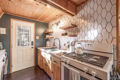 446 Riverside Avenue, Sugarloaf, CA 92386 - Photo 11