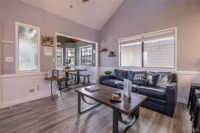 114 Cedar Lane, Sugarloaf, CA 92386 - Photo 15