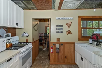 540 Rose Quartz Drive, Lake Arrowhead, CA 92352 - Photo 19