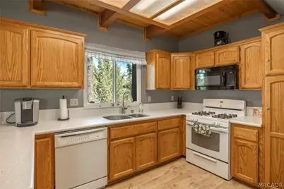 870 Villa Grove Avenue, Big Bear City, CA 92314 - Photo 11