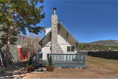 927 W Fairway Boulevard, Big Bear City, CA 92314 - Photo 35