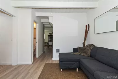 927 W Fairway Boulevard, Big Bear City, CA 92314 - Photo 17