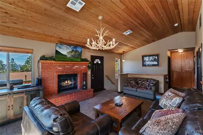 43850 Yosemite Drive, Big Bear Lake, CA 92315 - Photo 11