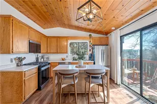 31701 Panorama, Running Springs, CA 92382 - Photo 15