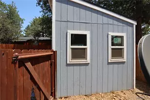 561 San Bernardino Ave, Sugarloaf, CA 92386 - Photo 11