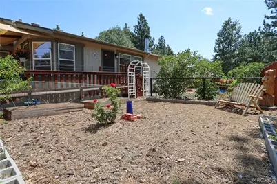 561 San Bernardino Avenue, Sugarloaf, CA 92386 - Photo 9