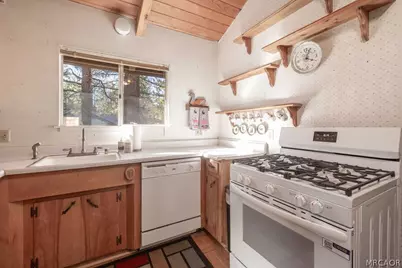 41789 Comstock Lane, Big Bear Lake, CA 92315 - Photo 19