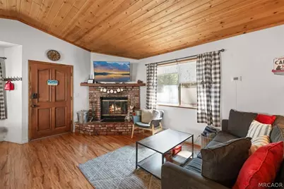 921 Wendy Avenue, Big Bear City, CA 92314 - Photo 9