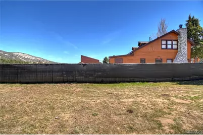925 W Fairway Boulevard, Big Bear City, CA 92314 - Photo 7