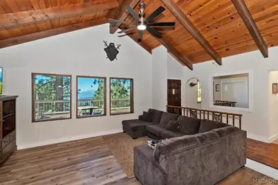 30573 Live Oak Drive, Running Springs, CA 92382 - Photo 15