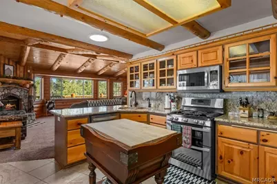 487 Villa Grove Avenue, Big Bear City, CA 92314 - Photo 15