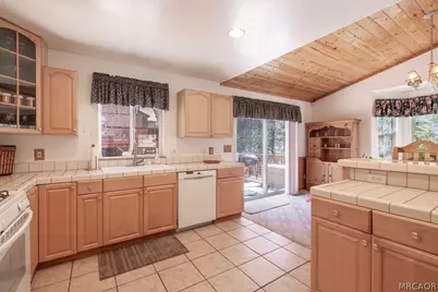 1030 Jasper Drive, Big Bear City, CA 92314 - Photo 13