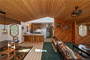 843 Victoria Ln, Sugarloaf, CA 92386 - Photo 7