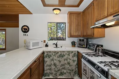 843 Victoria Lane, Sugarloaf, CA 92386 - Photo 13