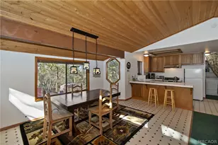 843 Victoria Ln, Sugarloaf, CA 92386 - Photo 11