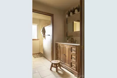 183 Chipmunk Drive, Lake Arrowhead, CA 92352 - Photo 19