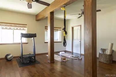 183 Chipmunk Drive, Lake Arrowhead, CA 92352 - Photo 15