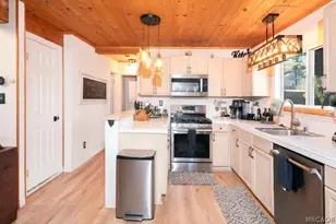 108 E Rainbow Blvd, Big Bear City, CA 92314 - Photo 13