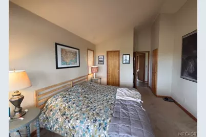 33466 Angeles Drive, Green Valley Lake, CA 92341 - Photo 35