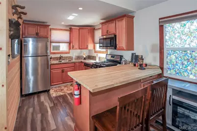 154 Leonard Lane, Sugarloaf, CA 92386 - Photo 13