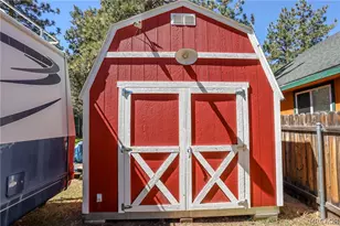 154 Leonard Ln, Sugarloaf, CA 92386 - Photo 7