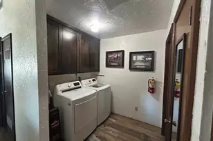 42720 Peregrine Ave, Big Bear Lake, CA 92315 - Photo 9