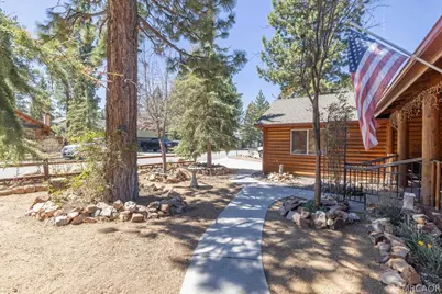 457 E Mountain View Boulevard, Big Bear City, CA 92314 - Photo 11