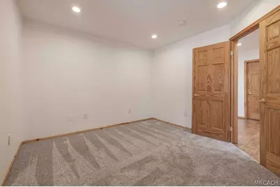 457 E Mountain View Boulevard, Big Bear City, CA 92314 - Photo 47