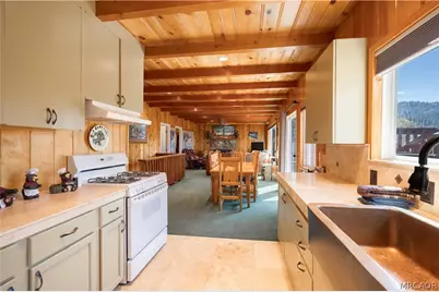 43656 Ridge Crest Drive, Big Bear Lake, CA 92315 - Photo 11