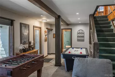 43656 Ridge Crest Drive, Big Bear Lake, CA 92315 - Photo 17