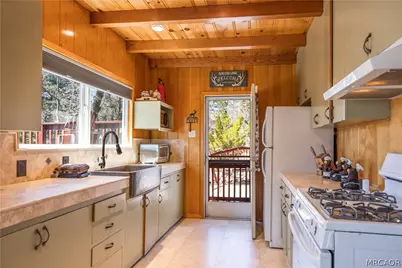 43656 Ridge Crest Drive, Big Bear Lake, CA 92315 - Photo 13