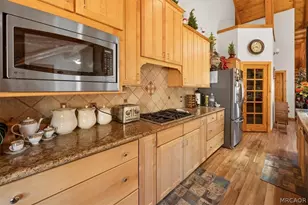 1925 Baldwin Lake Rd, Big Bear City, CA 92314 - Photo 15