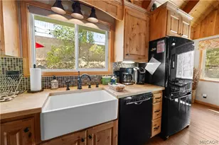 653 Temple Ln, Big Bear Lake, CA 92315 - Photo 9