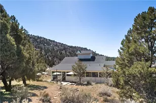 2000 Baldwin Lake Rd, Big Bear City, CA 92314 - Photo 35