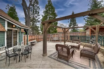 295 Sunset Drive, Lake Arrowhead, CA 92352 - Photo 39