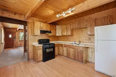 598 Maple Lane, Sugarloaf, CA 92386 - Photo 13