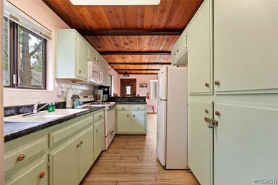 43132 Grizzly Road, Big Bear Lake, CA 92315 - Photo 13