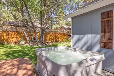 562 Wabash Lane, Sugarloaf, CA 92386 - Photo 25