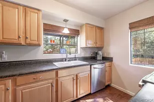 562 Wabash Ln, Sugarloaf, CA 92386 - Photo 7